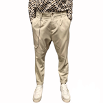 Pantalone uomo IMPERIAL slim-fit monocolour con pinces e dettaglio catena
