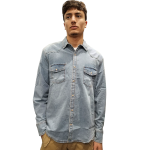 Camicia BERNA uomo in tessuto jeans slim fit con bottoni a clip